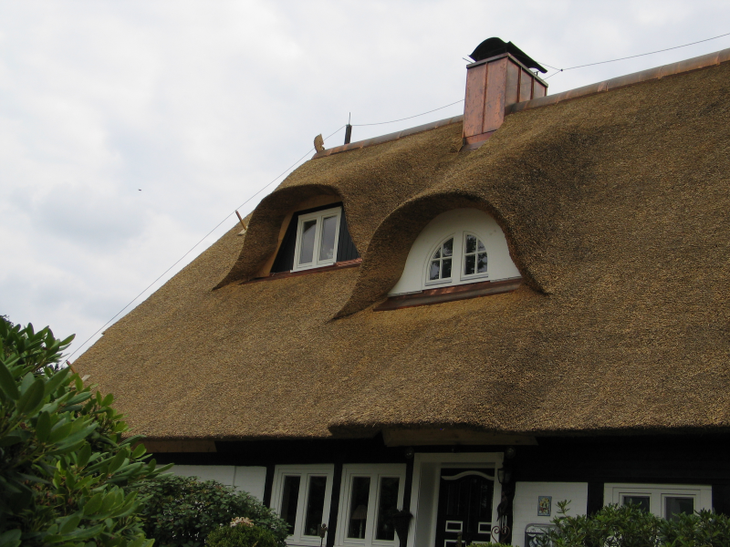 Bild 21: Kupferfirste schaffen Entlüftung